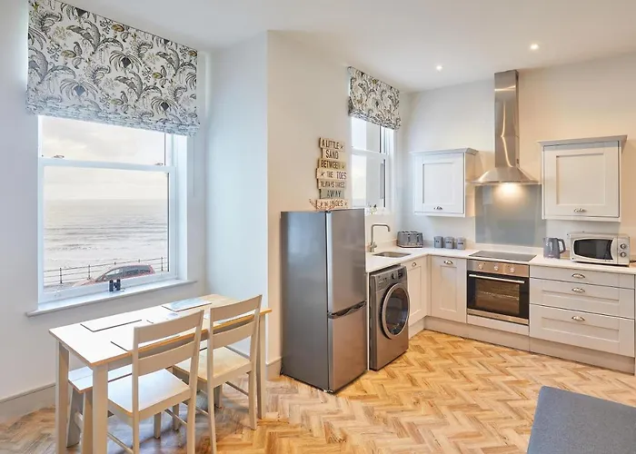 Host & Stay - 2 Maritime Apartments